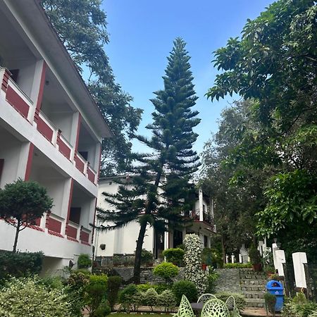 Hotel Maya Regency Бхимтал Экстерьер фото